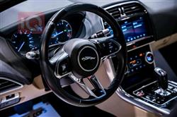 جاكوار XE